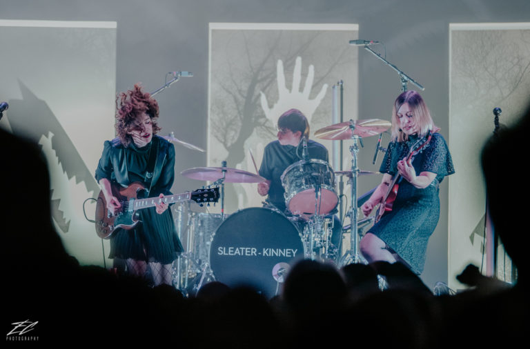 Live Photos+ Review : Sleater-Kinney Rock Out In Boston