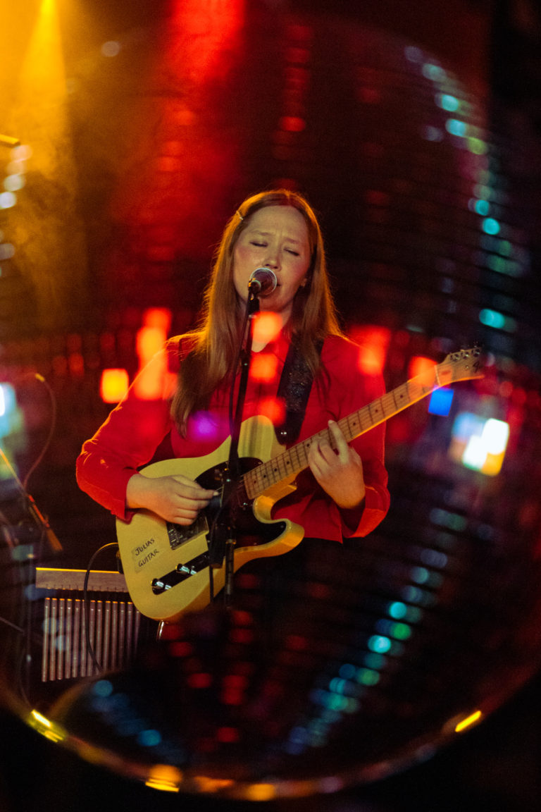 Julia Jacklin angelically sang the night away at the Basement East