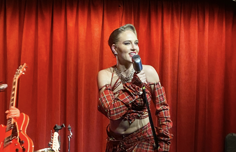 Kat Cunning delivers authentic set at Hotel Cafe