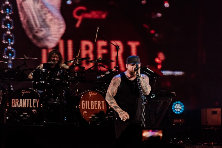 Brantley Gilbert goes “Off the Rails” to Chattanooga